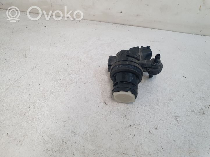 Toyota RAV 4 (XA40) Žibintų apiplovimo skysčio siurbliukas 8533042010