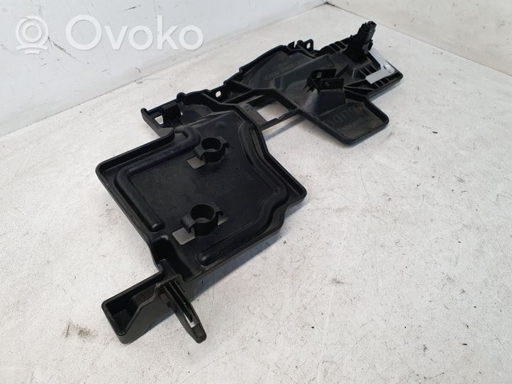 Toyota Yaris Autres pièces du tableau de bord 556060D050