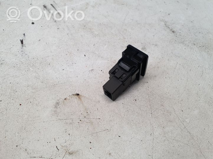 Toyota Auris E180 Interruptor de control de altura del faro delantero 8415202080