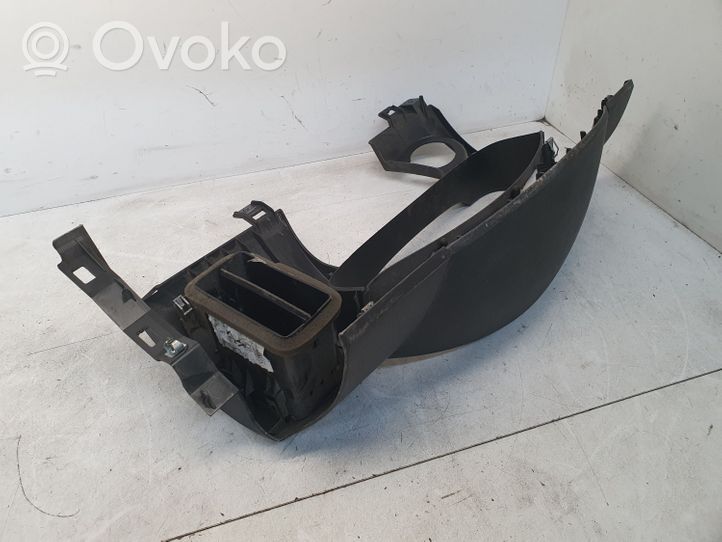 Nissan Navara D40 Verkleidung des Armaturenbretts 68236EB312