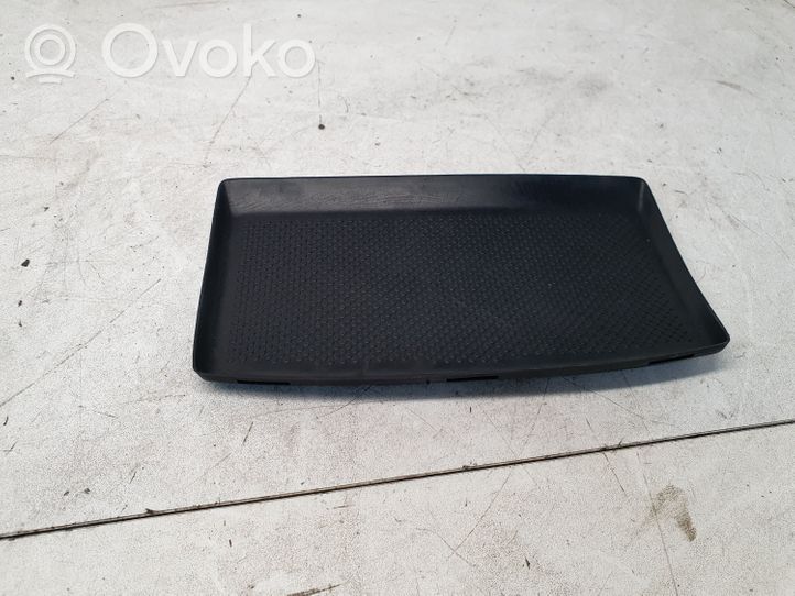 Volkswagen Golf V Daiktadėžės paklotėlis 1K0858167