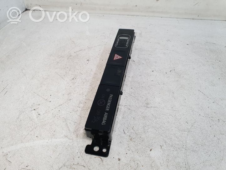 Mitsubishi L200 Autres commutateurs / boutons / leviers 8002C293V