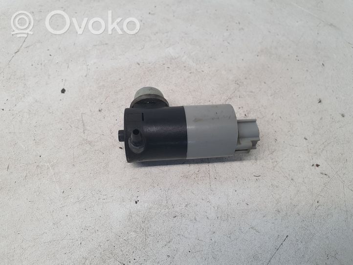 Toyota Avensis T270 Pompe de lave-glace de pare-brise 30892