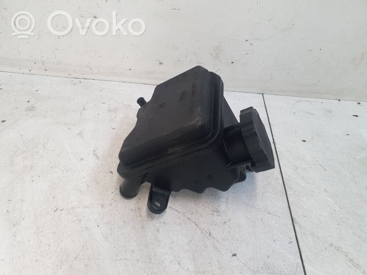 Mercedes-Benz Sprinter W901 W902 W903 W904 Réservoir de liquide de direction assistée A0004602883