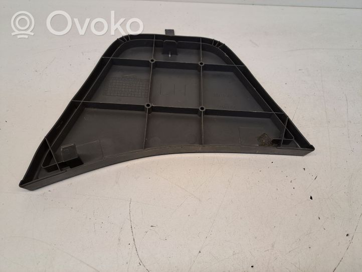 Toyota Prius (NHW20) Osłona tylna tunelu środkowego 5841747010