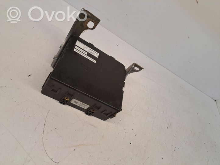 Toyota Prius (NHW20) Module de frein de stationnement 