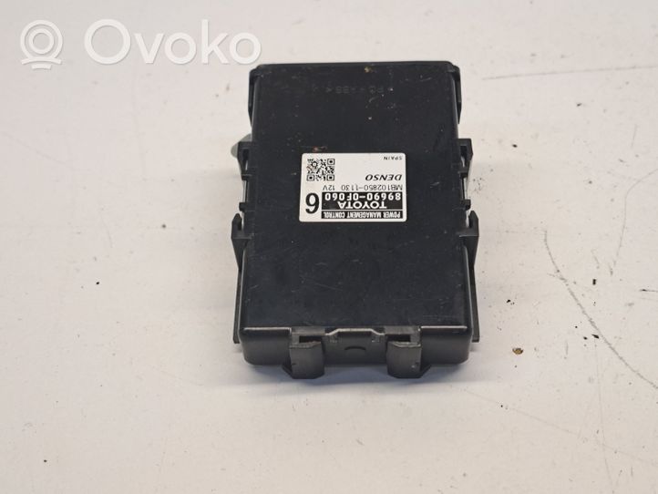 Toyota Verso Moottorin ohjainlaite/moduuli (käytetyt) 896900F060