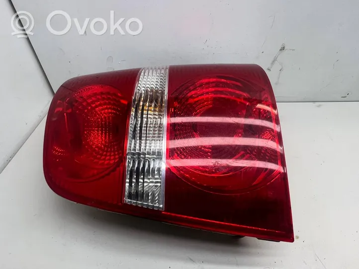 Volkswagen Touran I Lampa tylna 1T0945096G