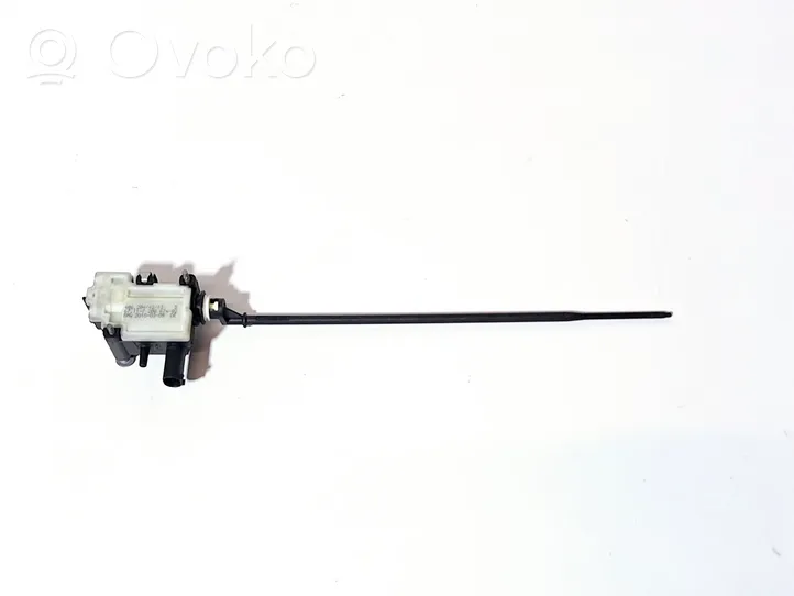 BMW 7 F01 F02 F03 F04 Motorino del tappo del serbatoio del carburante 67117200674