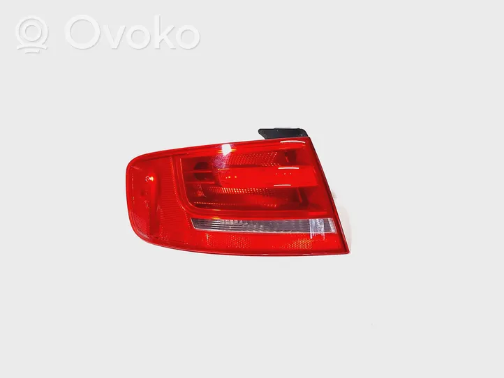 Audi A4 S4 B8 8K Aizmugurējais lukturis virsbūvē 8K5945095E