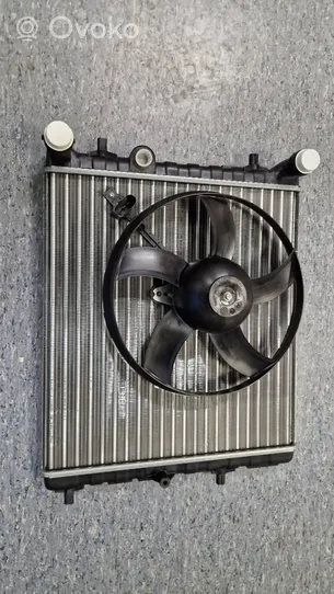 Volkswagen Polo IV 9N3 Coolant radiator 6Q0121253K