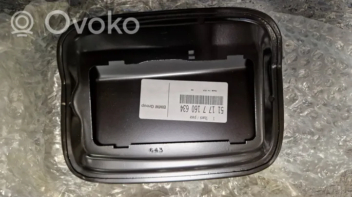 BMW X5 E70 Sportello del serbatoio del carburante 7160634