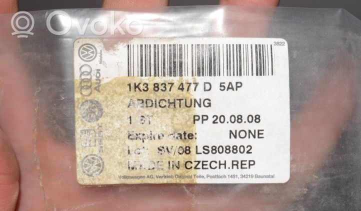 Volkswagen Golf V Uszczelka szyby drzwi przednich 1K3837477D