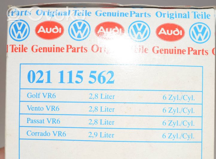 Volkswagen Golf III Altra parte del vano motore 021115562