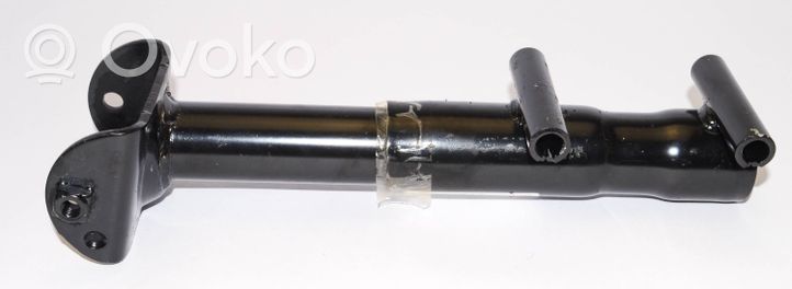 Volkswagen PASSAT B5 Rear shock/impact absorber stay/bar 3B0807336