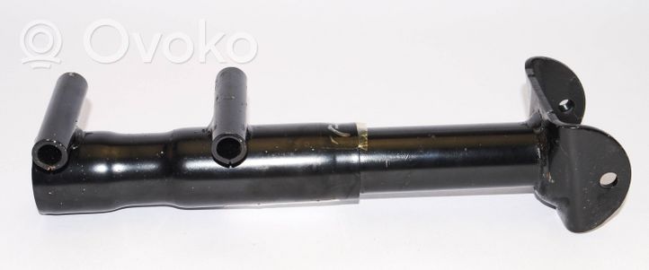 Volkswagen PASSAT B5 Rear shock/impact absorber stay/bar 3B0807336