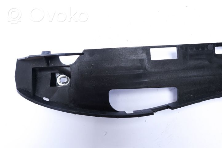 BMW 3 E46 Cornice di rivestimento della regolazione del sedile della portiera anteriore 8267438