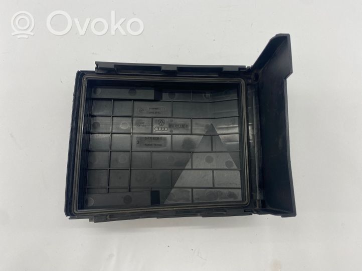 Audi A3 S3 A3 Sportback 8P Fuse box cover 1K0937132F