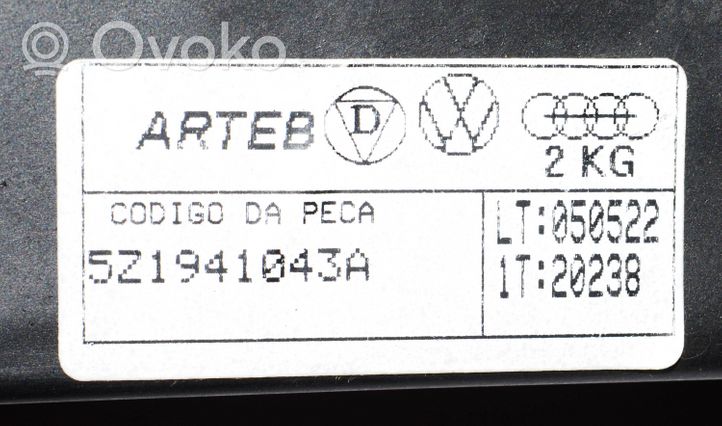 Volkswagen Fox Faro/fanale 5Z1941043A