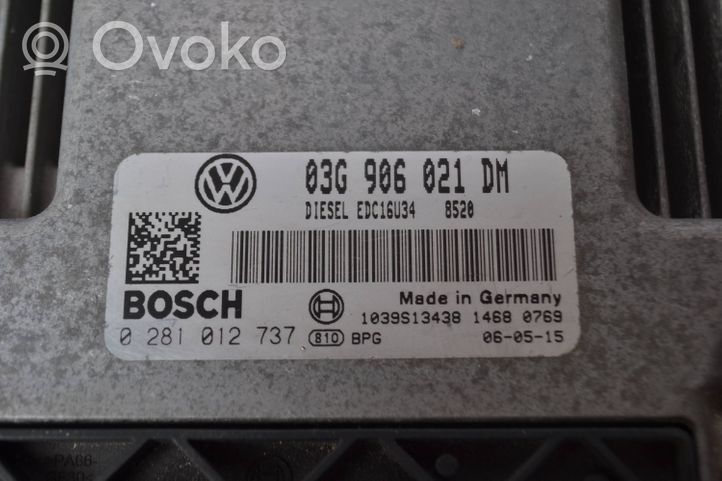 Volkswagen Touran I Moottorin ohjainlaite/moduuli 03G906021DM