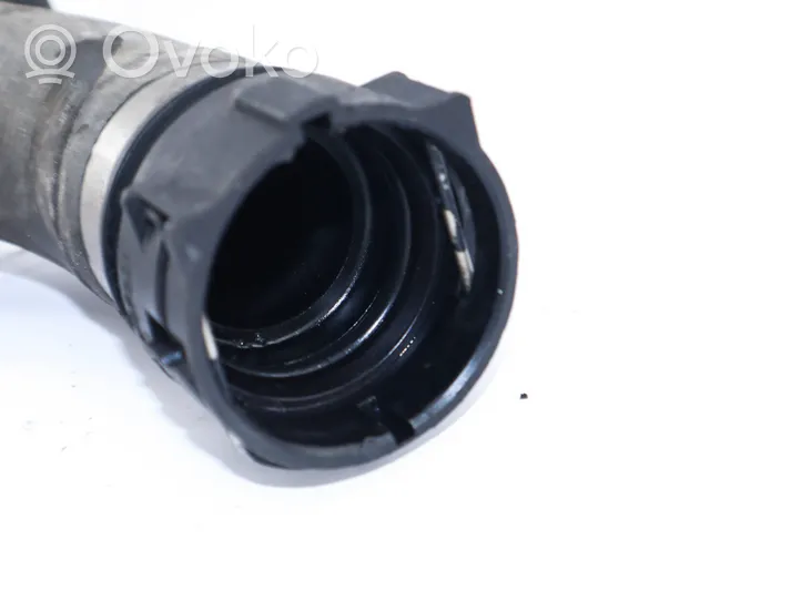 Audi A6 S6 C6 4F Tuyau de liquide de refroidissement moteur 4F0121101