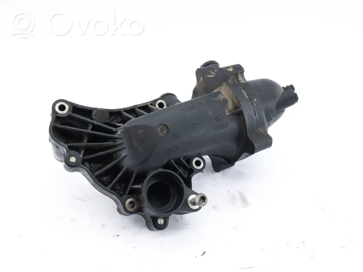 Audi A8 S8 D3 4E Pompe de circulation d'eau 079121014F