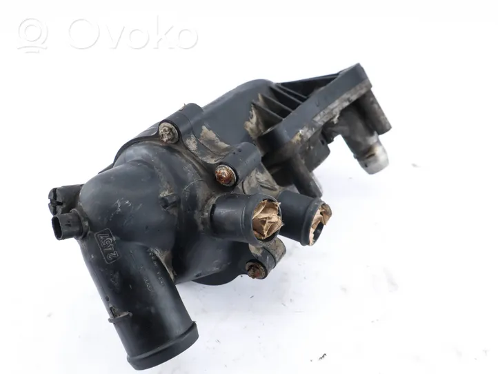 Audi A8 S8 D3 4E Pompe de circulation d'eau 079121014F