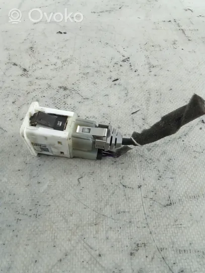 Opel Antara Connettore plug in USB 20870101