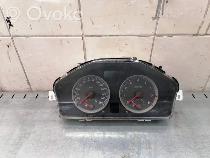 Volvo V50 Speedometer (instrument cluster) 8697035