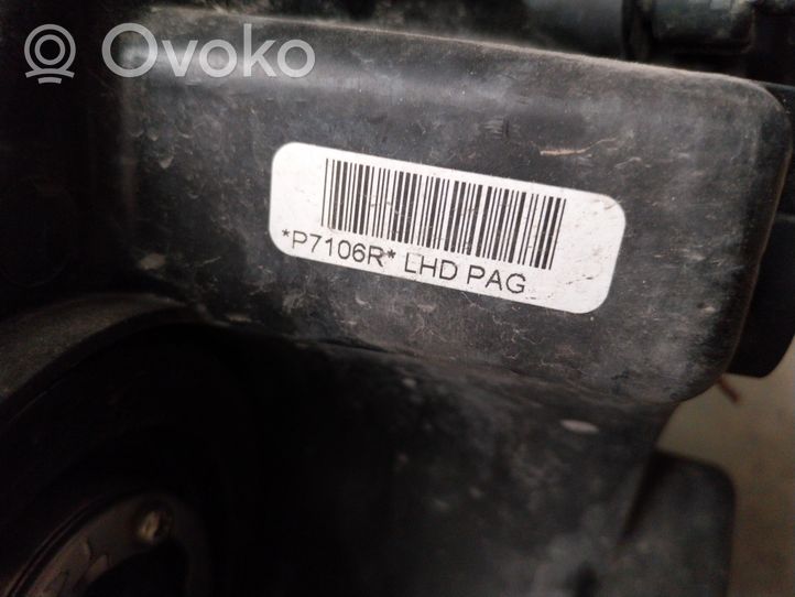Toyota Corolla Verso AR10 Headlight/headlamp P7106R