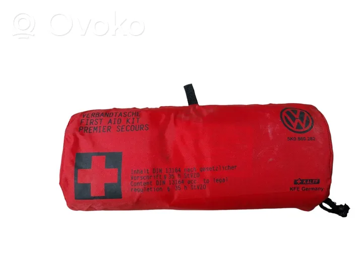 Volkswagen PASSAT B8 Trousse de premiers secours 5K0860282