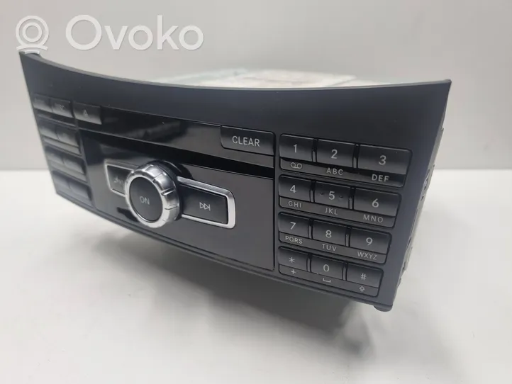 Mercedes-Benz E W212 Panel / Radioodtwarzacz CD/DVD/GPS A2129006426