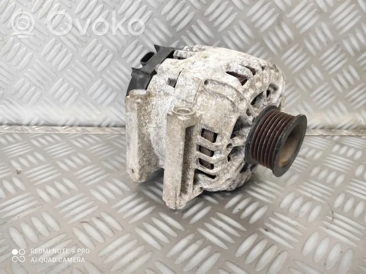 Opel Mokka B Generatore/alternatore 13586366