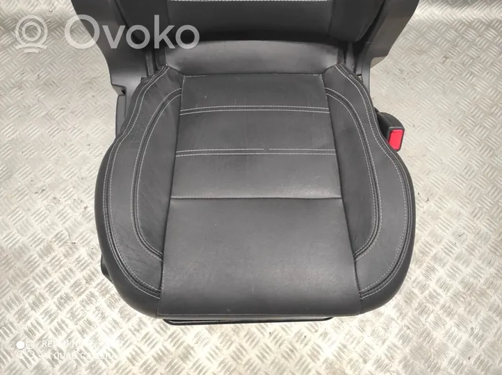 Renault Koleos I Seat set 