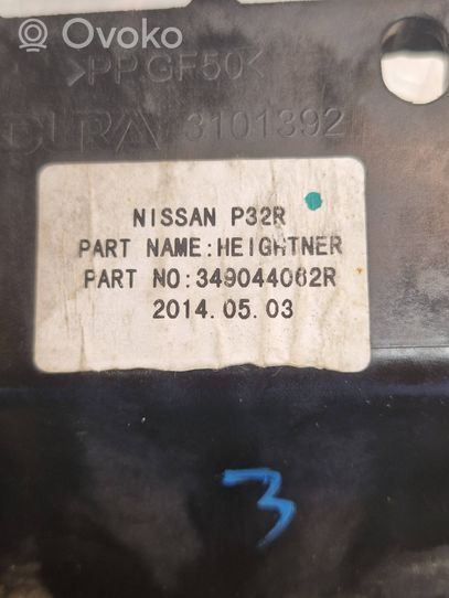 Nissan X-Trail T32 Wybierak biegów 349044062R