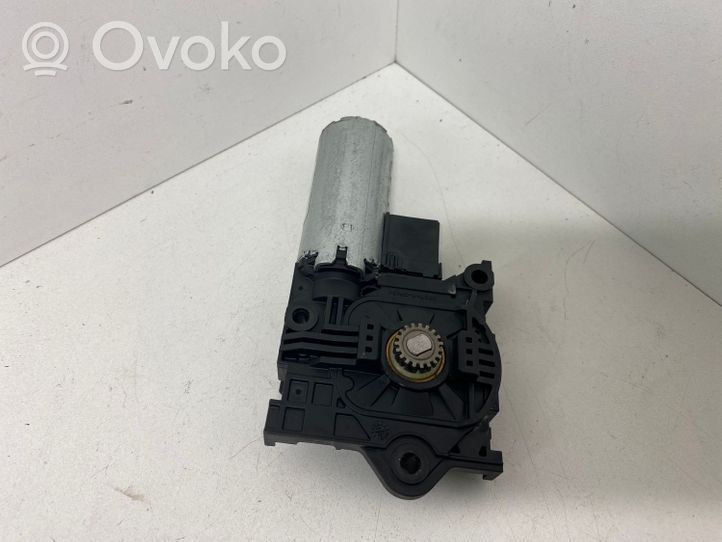 Volkswagen Touareg III Sunroof motor/actuator 4M0959591