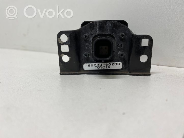 Toyota Land Cruiser (J150) Telecamera paraurti anteriore 8679060200