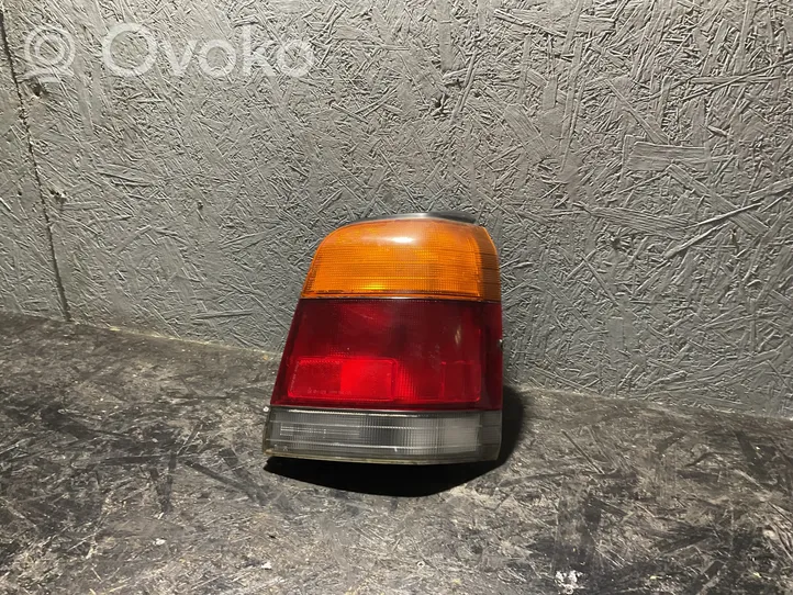 Subaru Forester SF Lampa tylna 22020597