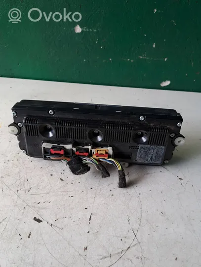 Volkswagen Golf V Climate control unit 74641420