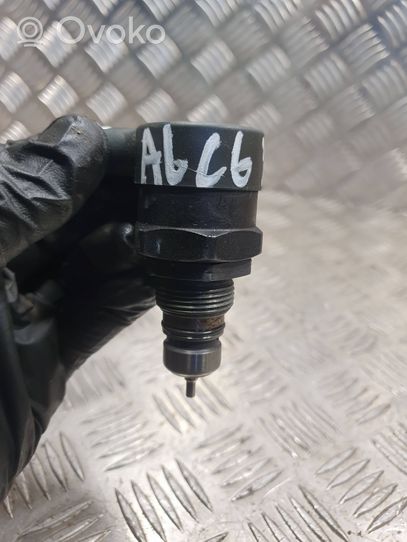 Audi A6 S6 C6 4F Sensor de presión de combustible 057130764B