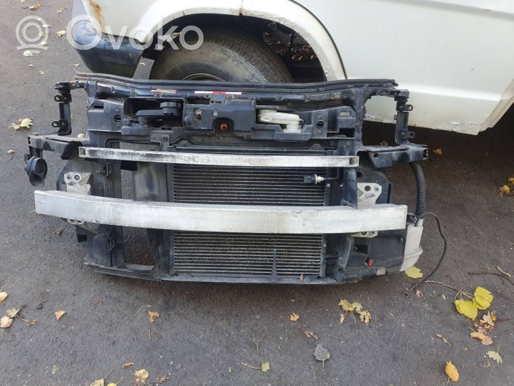 Audi A2 Radiatoru panelis (televizors) 8Z0959501