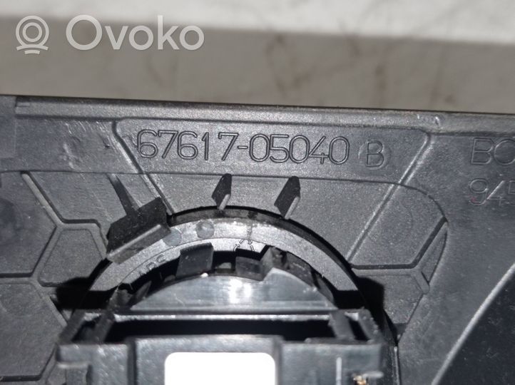 Toyota Avensis T250 Galinė uždarymo rankena/ apdaila 6761705040