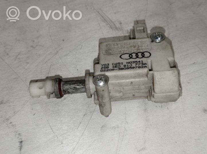 Audi A8 S8 D3 4E Moteur de verrouillage trappe à essence 3B0959782A