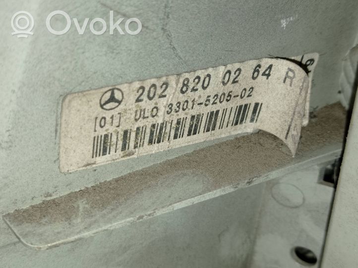 Mercedes-Benz C W202 Galinis žibintas kėbule 2028200264