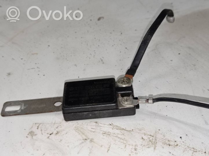 Mercedes-Benz E W210 Amplificatore antenna 2108200289