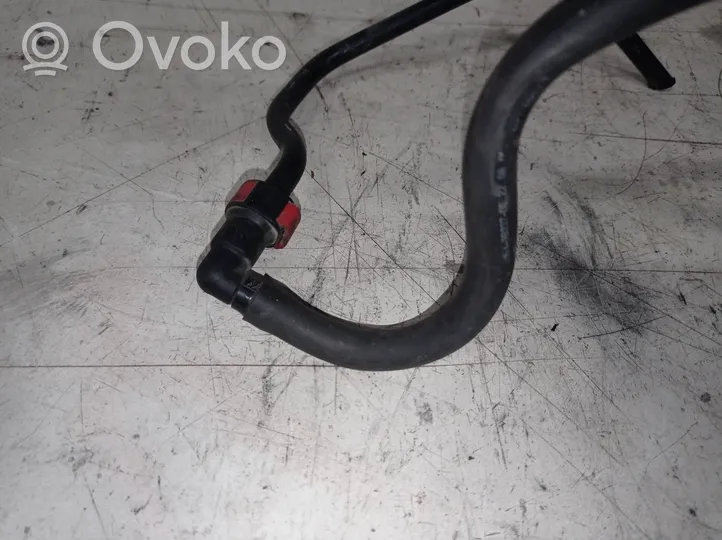 Volvo V50 Linea/tubo flessibile di ritorno del carburante 3m519b337