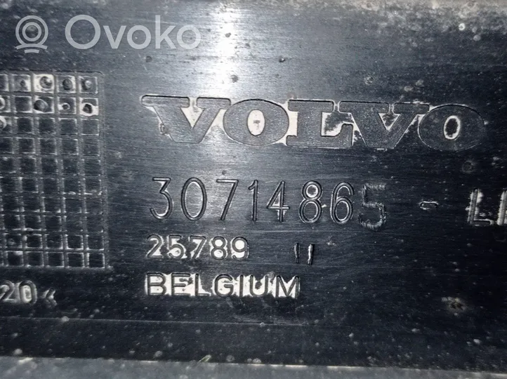 Volvo V50 Moottorin alustan välipohjan roiskesuoja 30714865