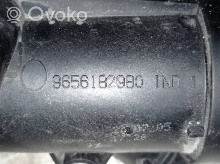 Volvo V50 Obudowa termostatu 9656182980