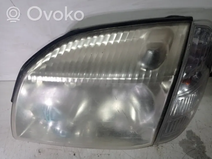 Nissan X-Trail T30 Headlight/headlamp 