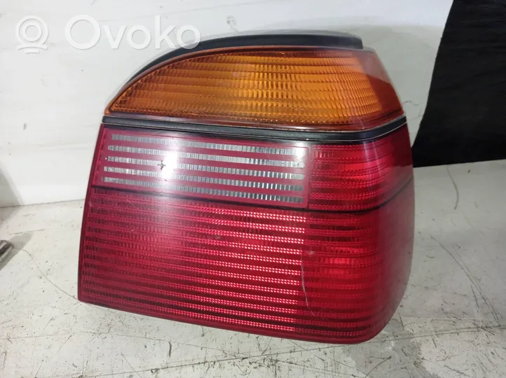 Volkswagen Golf III Luci posteriori 1H6945012